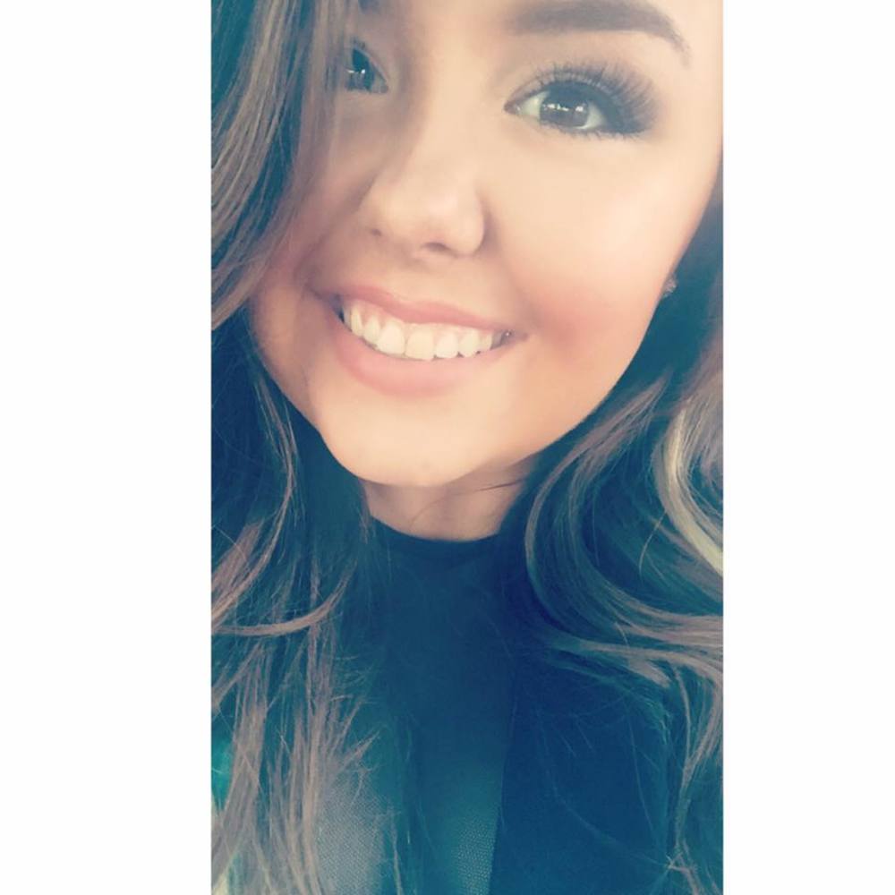 Meet your Posher, Courtney